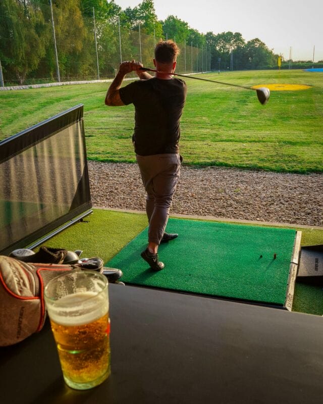 As the golfing season approaches, time to get some practice in!  With the days getting longer and nights getting lighter, come on down to our Trackman Driving Range. 

With range hosts on hand to offer a range of food and drink as well as excellent service.

Reduce that handicap ready for summer today!

#TGC #ThornburyGolfCentre #Trackman #Drivingrange #Bristol
